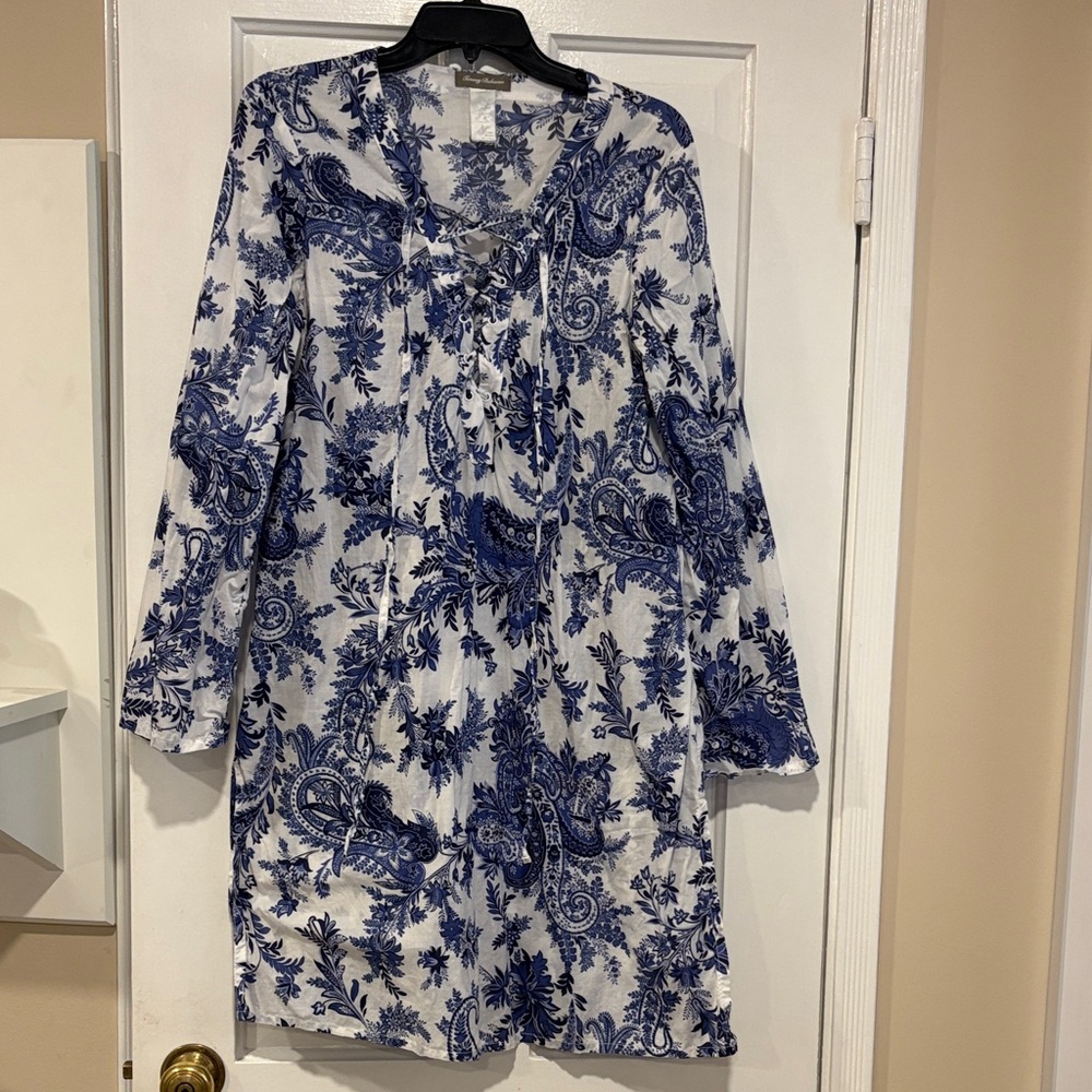 Tommy Bahama Womens coverup dress blue and white paisley. Size Large.